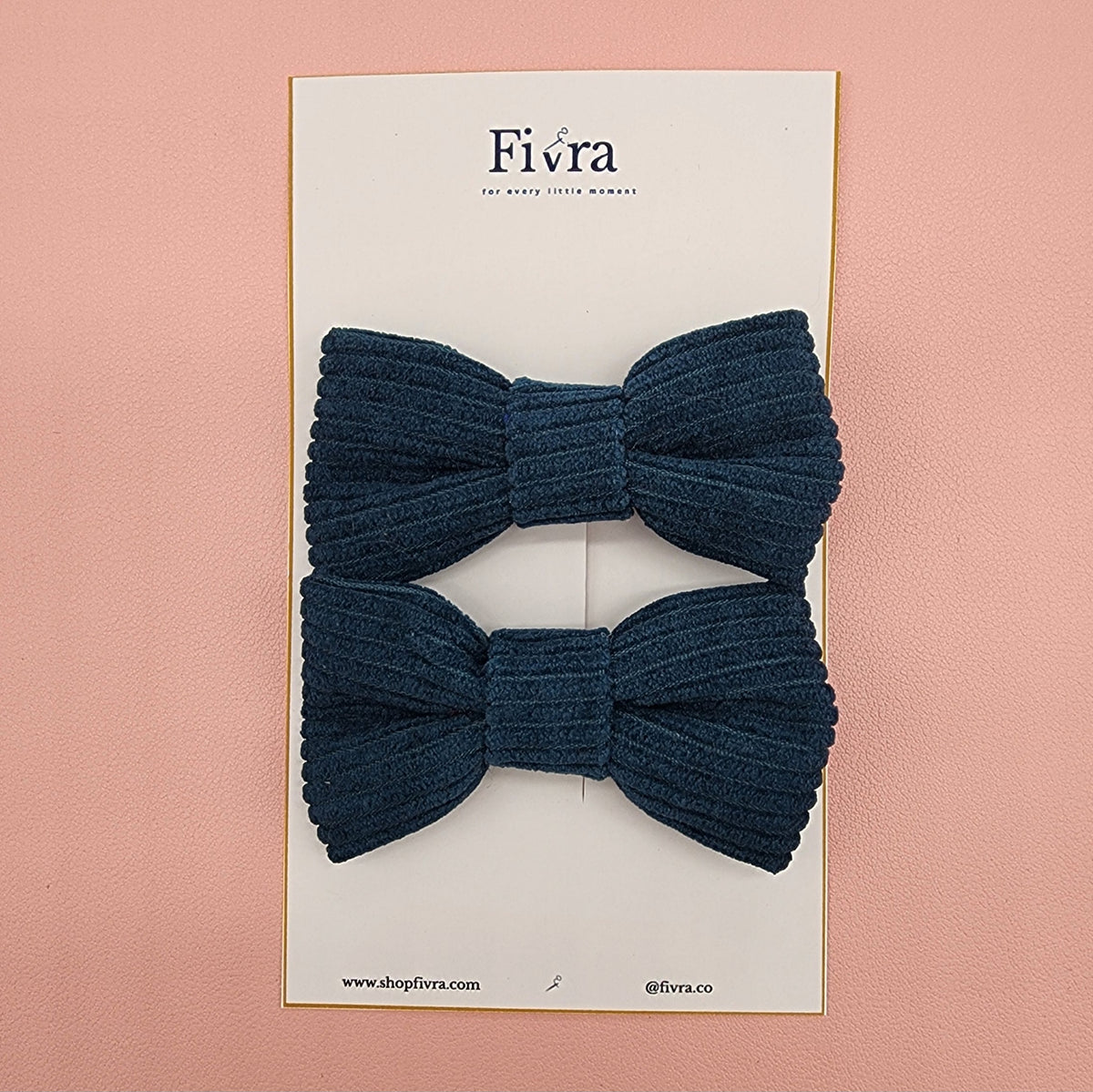medium hair bow - Alligator clip - Corduroy varieties