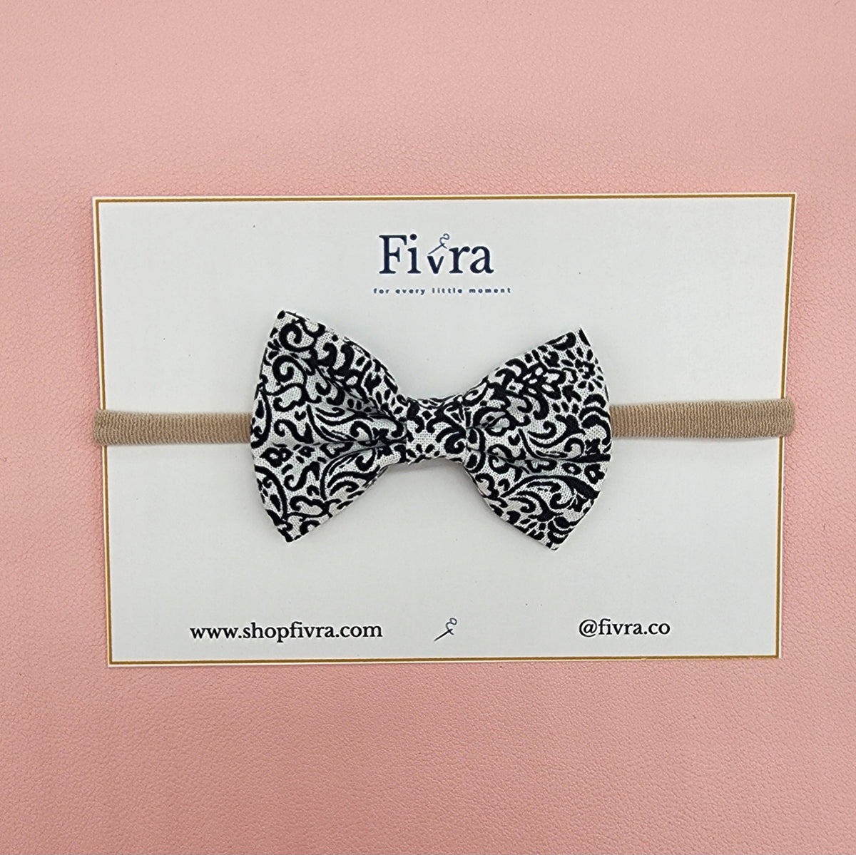 Small hair bow - Nylon headband - Black Varieties